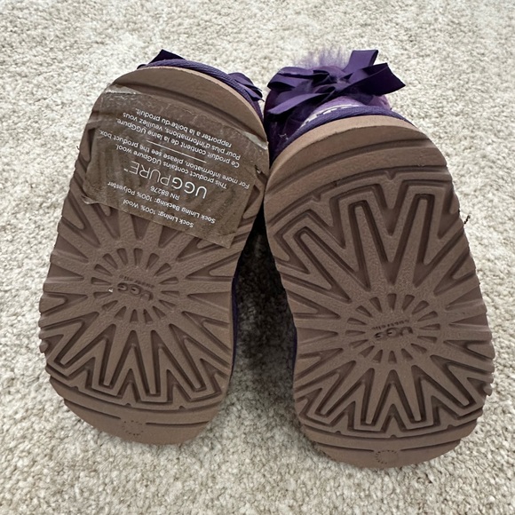Purple Toddler Uggs! - Picture 4 of 5